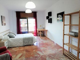 Rent Flat  Calle obispo hurtado. Estudiantes!! 5 dormitorios, caleacción central, internet inclui