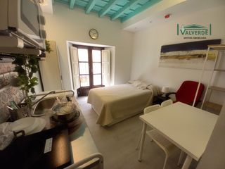 Alquiler Estudio  Calle pavaneras. Estudiantes!! todos los gastos incluidos (luz, agua y wifi)