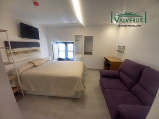 Rent Studio  Calle pavaneras. Estudiantes!! todos los gastos incluidos (luz, agua y wifi)