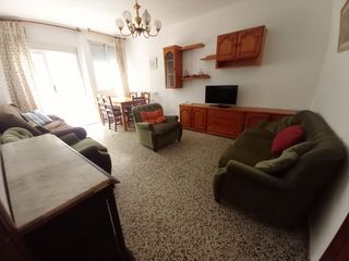 Affitto Appartamento  Camino de ronda. Estudiantes!! piso con 3 dormitorios, luminoso