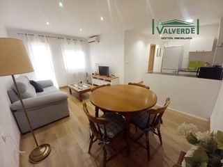Miete Appartement  Calle puentezuelas. Apartamento reformado y amueblado, calefacción y aire acondicion