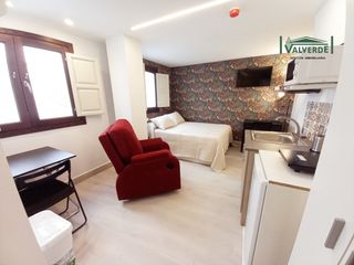 Rent Studio  Calle pavaneras. Estudiantes!! todos los gastos inlcuidos (luz, agua y wifi)