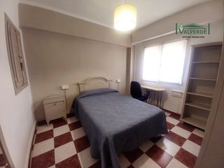 Lloguer Pis  Calle obispo hurtado. Estudiantes!! piso con 2 dormitorios, calefacción y aire acondic