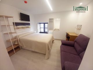 Miete Studiowohnung  Calle pavaneras. Estudiantes!! estudio con luz, agua y wifi incluidos