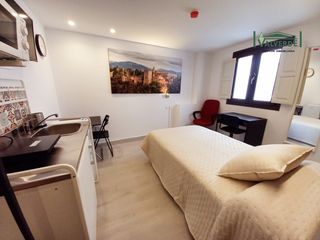 Rent Studio  Calle pavaneras. Estudiantes!! todos los gastos incluidos (luz, agua y wifi)