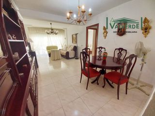 Miete Etagenwohnung  Calle carril del picón. Estudiantes!! piso con 3 dormitorios y 2 baños, calefacción incl