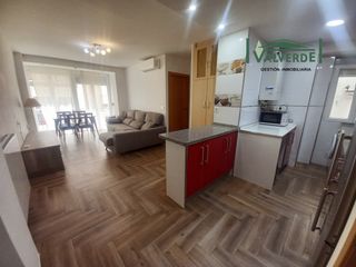 Affitto Appartamento  Calle alhamar. Piso reformado, 3 dormitorios, calefacción y aire acondicionado