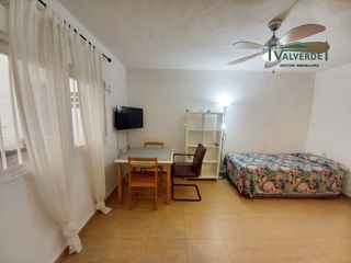 Rent Studio  Calle san juan de dios. Estudiantes!! estudio con agua, wifi y calefacción central inclu