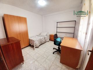 Miete Etagenwohnung  Calle puentezuelas. Estudiantes!! piso con 3 dormitorios en el centro
