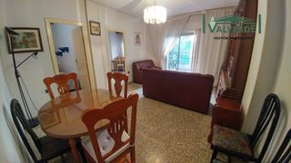 Location Appartement  Calle arabial. Estudiantes!! piso con 3 dormititorios junto facultad de ciencia