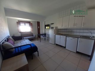 Lloguer Estudi  Calle recogidas. Estudio amplio y amueblado, agua incluida, wifi opcional