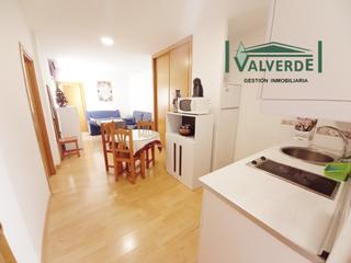 Location Appartement  Calle puentezuelas. Piso con terraza, 2 dormitorios, amueblado. wifi incluido