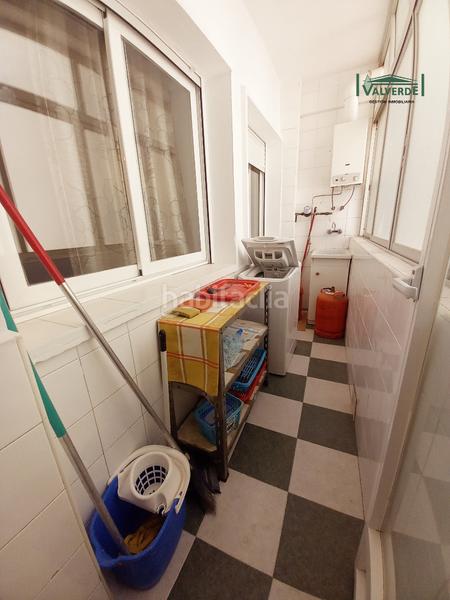 Foto b9a6b664-cc17-47e1-a5e8-cef6c3d03ed4. Alquiler piso  amueblado, 3 dormitorios, estudiantes. calefacción incluida en Granada