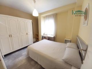 Location Appartement  Calle puentezuelas. Piso amueblado, 3 dormitorios, estudiantes