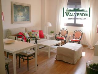 Lloguer Apartament  Avenida de la ilustración. Apartamento amueblado con calefacción y aire acondicionado.garaj