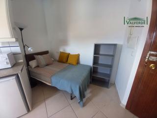 Location Studio  Calle recogidas. Estudio con calefacción y aire acondicionado. agua incluida