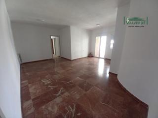 Alquiler Piso  Calle obispo hurtado. Piso sin muebles, terraza, 4 dormitorios, 2 baños, calefacción c