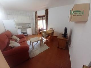 Lloguer Apartament  Calle recogidas. Apartamento amueblado con 2 balcones, agua incluida. wifi opcion