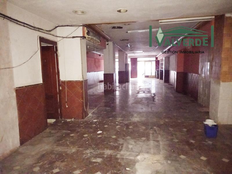 Foto 8e1079a8-d47d-4124-8a78-068a58bcc91d. Affitto locale commerciale in calle pedro antonio de alarcón 51 in Granada