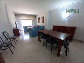 Affitto Appartamento in Calle emperatriz eugenia 3-lc 3. Piso amueblado, 3 dormitorios, 2 baños, calefacción central