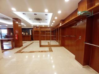 Location Local commercial à Calle joaquina eguaras 3. Local comercial, superficie: 120 m2