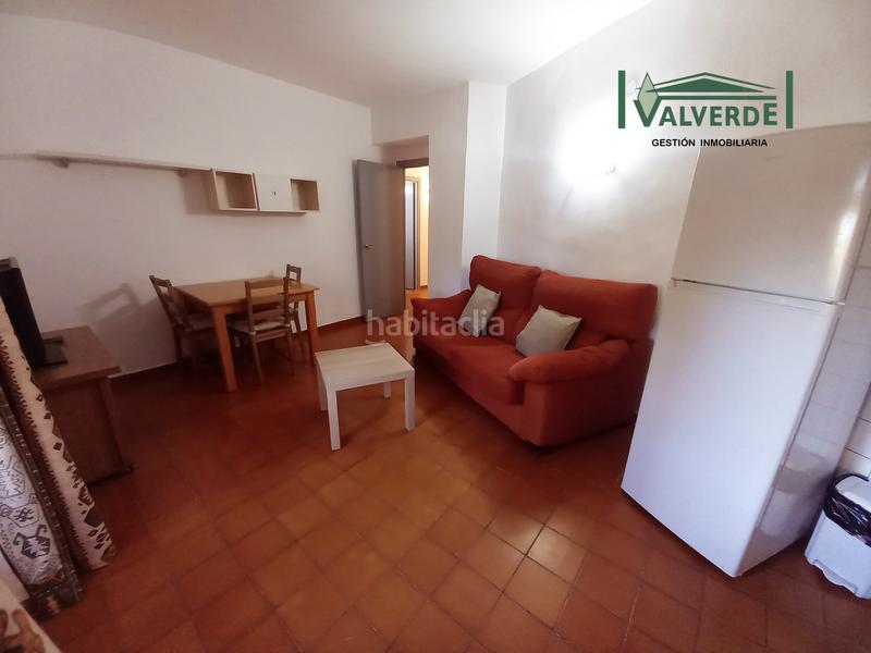 Foto 1ee62fb8-87ad-4bd6-a282-0a6bad21c8c2. Alquiler apartamento  amueblado, 2 balcones, agua incluida, wifi opcional en Granada