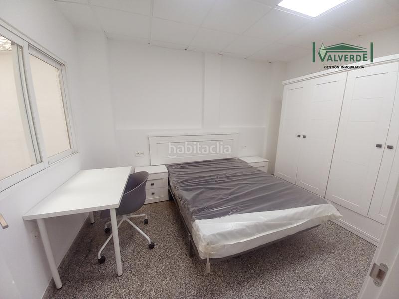 Foto 8b86834a-9317-40f2-b4d7-e01c9d817a18. Rent flat with heating in Centro - Sagrario Granada