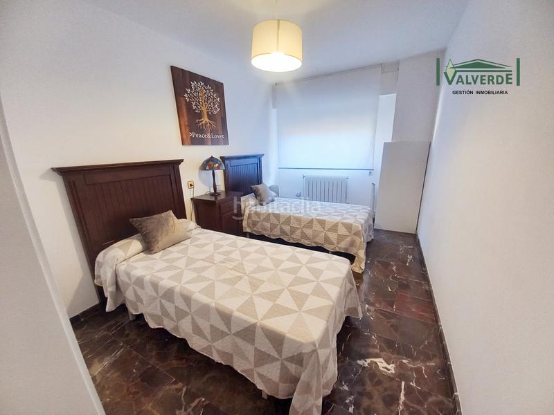 Foto 1e34ab90-4b40-474c-afee-903e6c645bf3. Rent flat with heating parking in Camino de Ronda Granada