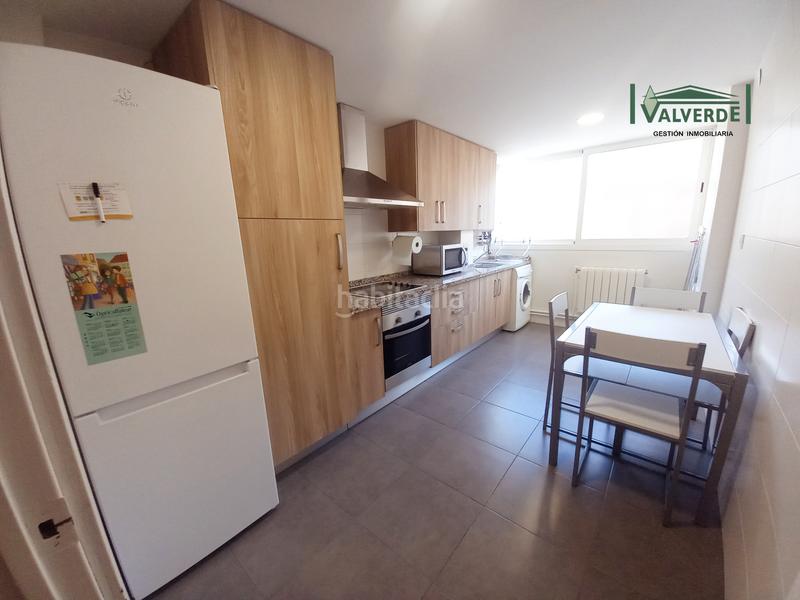 Foto 516dec8d-a5d3-4137-94c3-6f07c9a526cb. Rent flat with heating parking in Camino de Ronda Granada