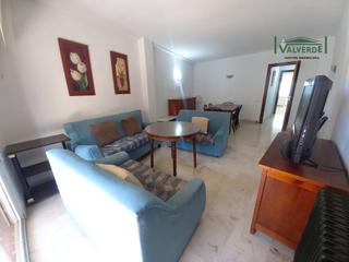 Lloguer Pis  Plaza de gran capitán. Piso amueblado, 3 dormitorios y 2 baños, calefacción central