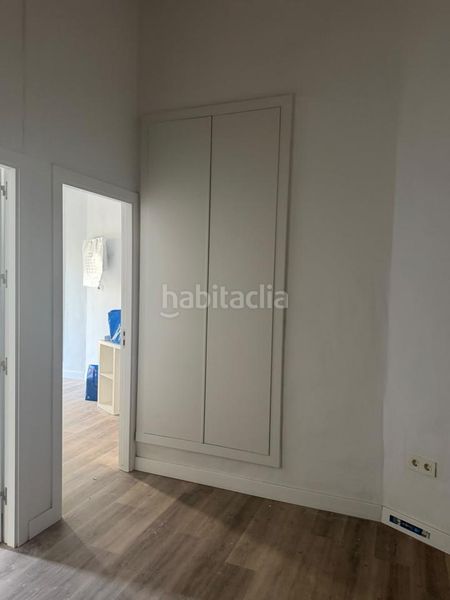 Foto 1ee8eb86-0be1-402b-9e9c-adc367aa1ec7. Pis a Centro Melilla