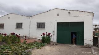Nau industrial  De rute. Venta nave industrial con terreno en lucena