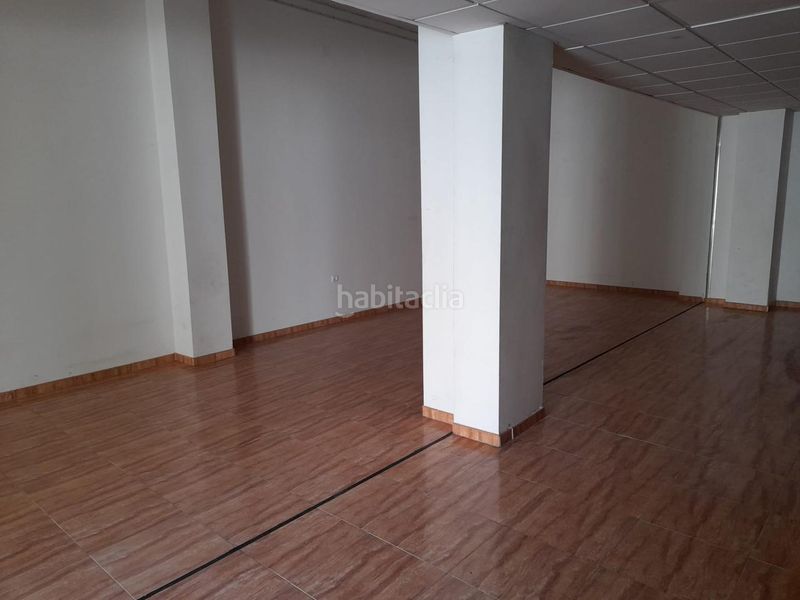 Foto 1ebdce26-f660-4a82-a605-8d9d874ea128. Lloguer local comercial a Cabra