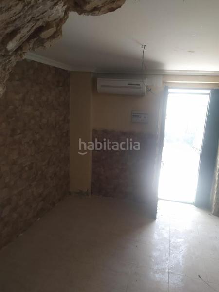 Foto f7b3a828-8391-4591-a19f-d2b69db5ebb8. Casa  o chalet en venta en calle principal, la victoria, córdoba en Victoria (La)