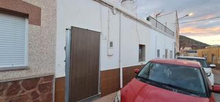 Casa  Monumento. Casa para reforma integral en gador, almería