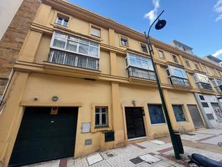 Aparcament cotxe  César riario. Venta de garaje en málaga