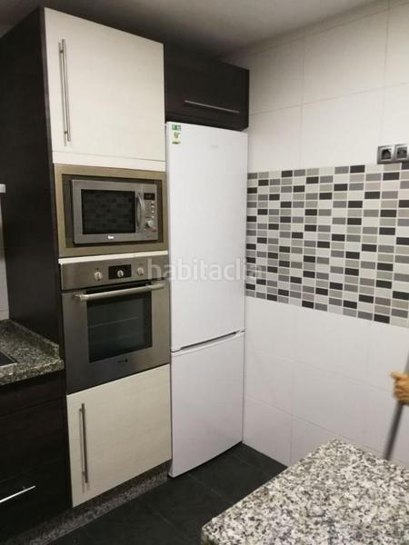 Foto f57d5776-eb55-4c78-85e7-680ee71109af. Planta baixa a Centro Melilla