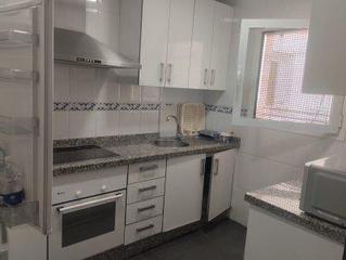Miete Etagenwohnung in Centro. Piso en el centro de melilla