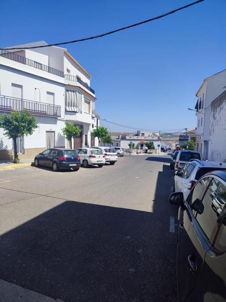Foto f824b358-8128-46e0-8596-6a83b4dc5ac1. Casa vivienda para reforma integral en la rambla en Rambla (La)