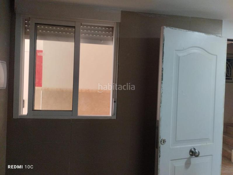 Foto f11e880a-55af-4714-bc49-9959f6ebabac. Location rez-de-chaussée dans Centro Melilla