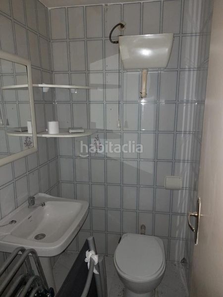 Foto cbbe69c0-bc0a-4386-874b-ca2294a2d7d2. Lloguer local comercial a Cabra