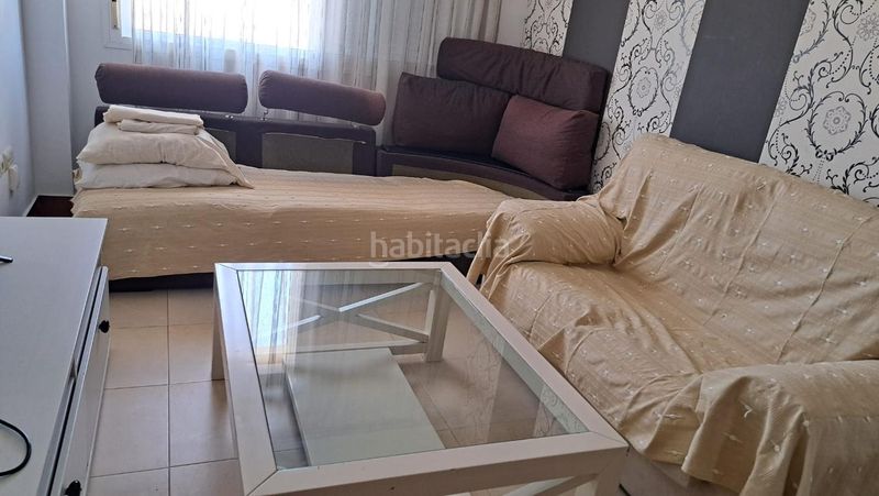 Foto f34a8fd0-17c8-4d90-9c72-087eb38da0c9. Rent flat in Centro Melilla