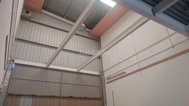 Foto 5126c128-ea35-4d79-a523-d14d4bd30f29. Fabrikhalle in El Real Melilla