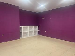 Location Local commercial  Calle de pedrera alta. Local en zona del carmen en alquiler