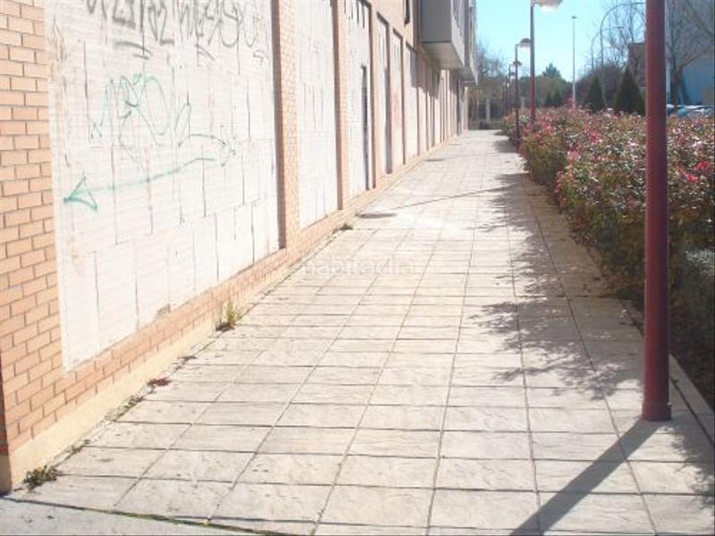 Foto 2cff1273-fc2d-42ec-99b6-ed9d814f9504. Alquiler local comercial local en bruto en alquiler en Ciudad Real