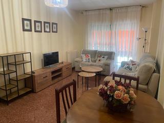 Miete Etagenwohnung  Calle de pedrera baja. Piso de 4 dormitorios y dos baños para estudiantes