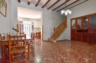 Rent House in Casco Antiguo. Casa en alquiler en el centro de puçol