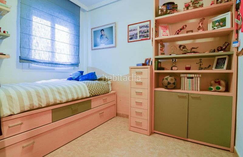 Foto a70c4e50-c57a-4675-87f2-d79a5a5373bf. Casa adossada amb aparcament a Tavernes Blanques