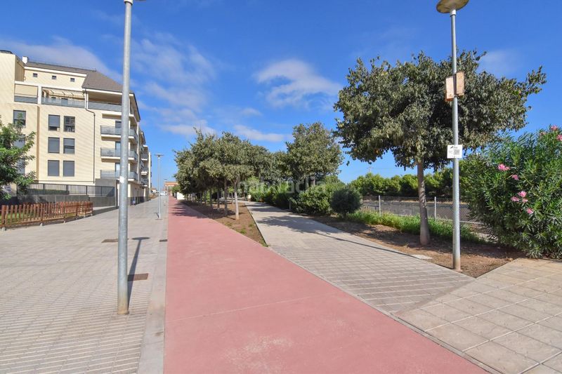 Foto f50e1af5-6b0f-4a16-b86b-04726e70515a. Casa adossada amb aparcament a Tavernes Blanques