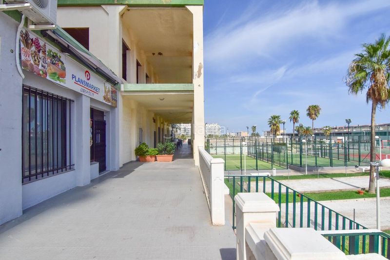 Foto 8d55bd97-3c49-4a40-a95e-d59eb7e605de. Lloguer apartament amb aparcament piscina a Playa del Puig El Puig de Santa Maria